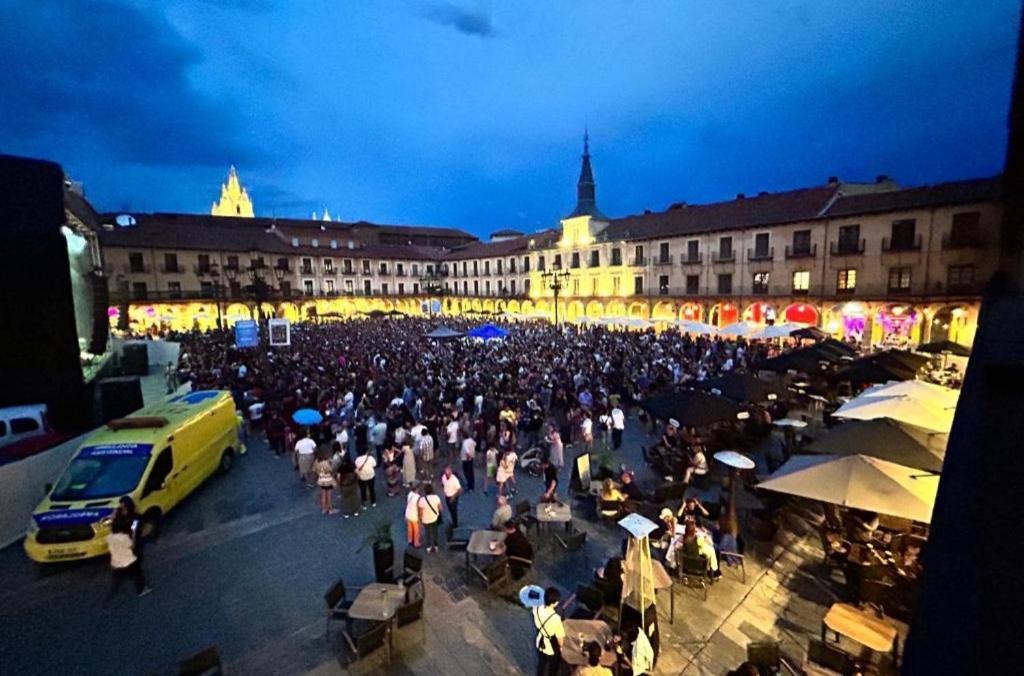 לאון Arquitecto De La Vida- Plaza Mayor מראה חיצוני תמונה