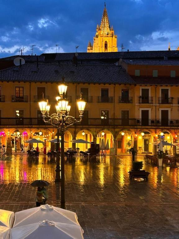 לאון Arquitecto De La Vida- Plaza Mayor מראה חיצוני תמונה