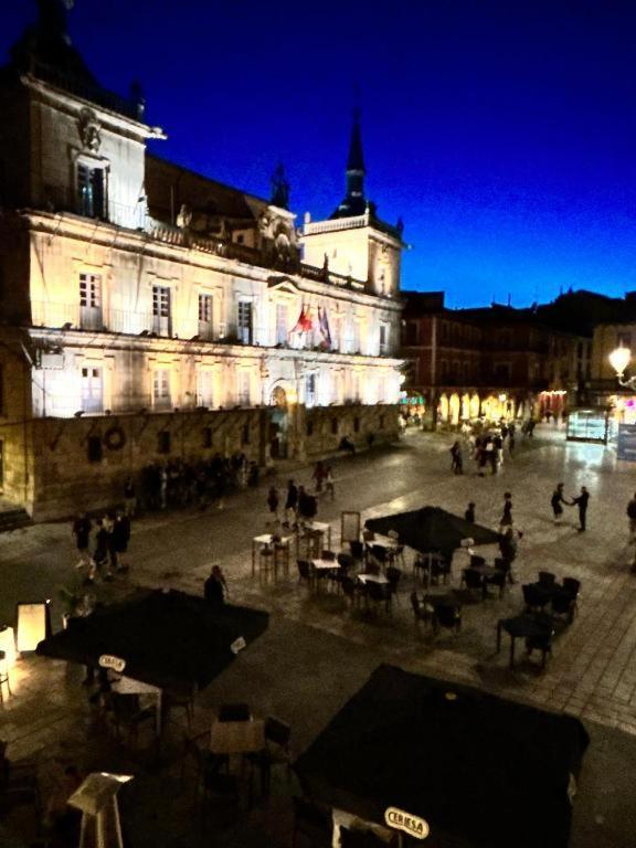 לאון Arquitecto De La Vida- Plaza Mayor מראה חיצוני תמונה